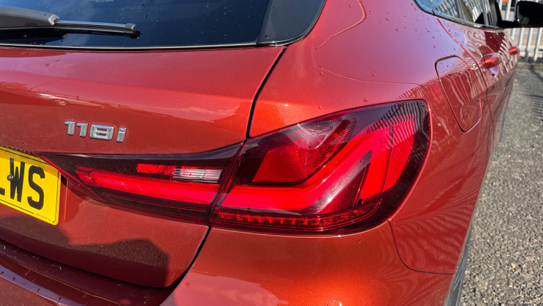 BMW 1 Series 118i [136] Sport 5dr Step Auto [Live Cockpit Pro] Petrol Hatchback